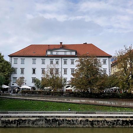 Apartment Breg - Old Town River Ljubljana Luaran gambar